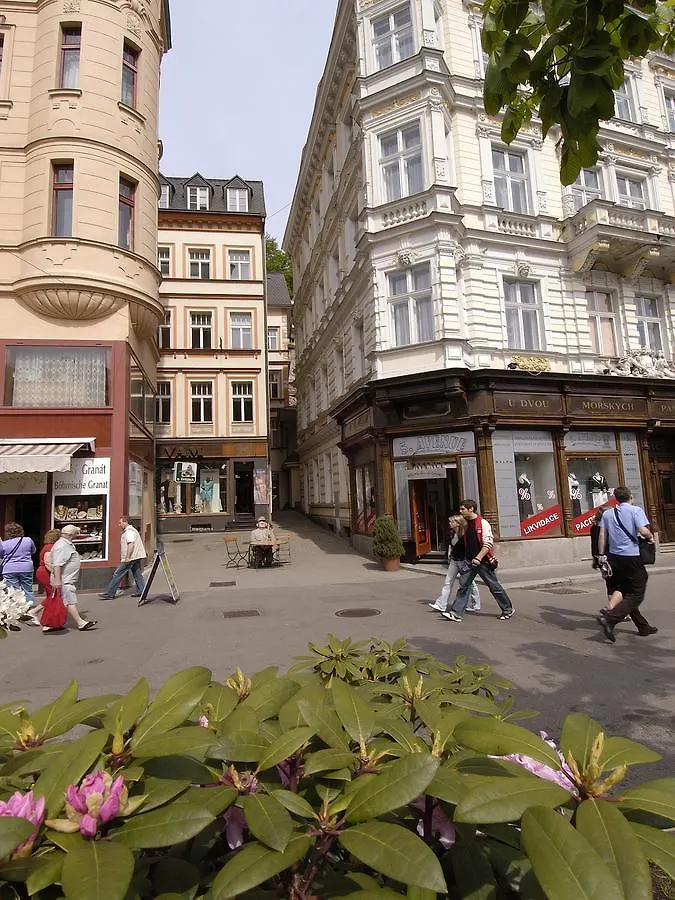 EA Apartmány Mozart Karlovy Vary 3*,